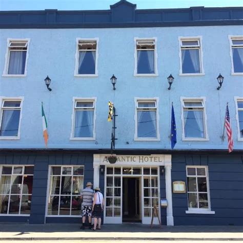 The 10 best accommodation in Lahinch, Ireland .